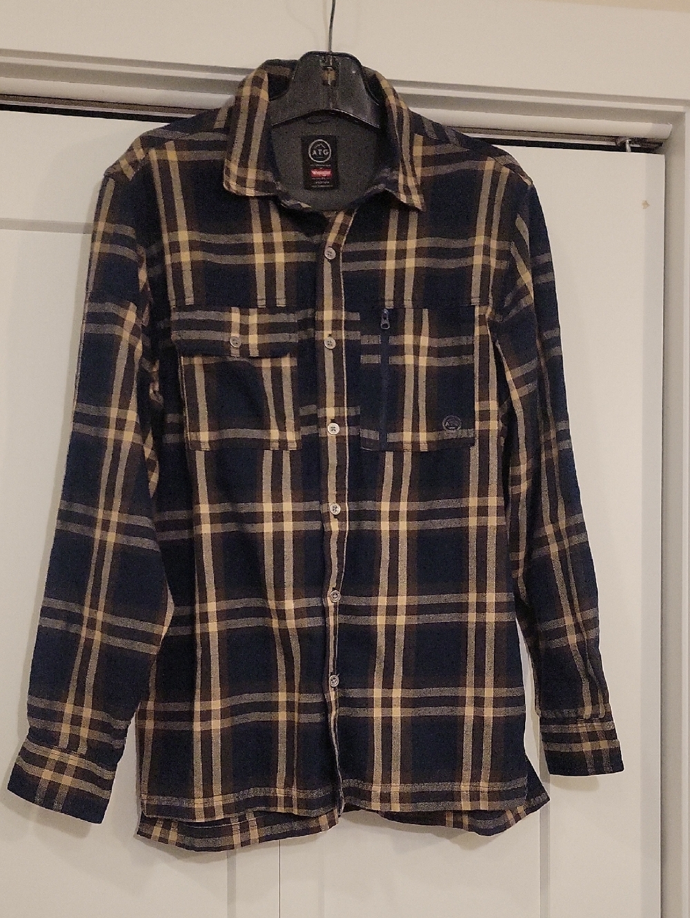 Wrangler ATG Navy and Tan Plaid Button-up Shirt. Size M